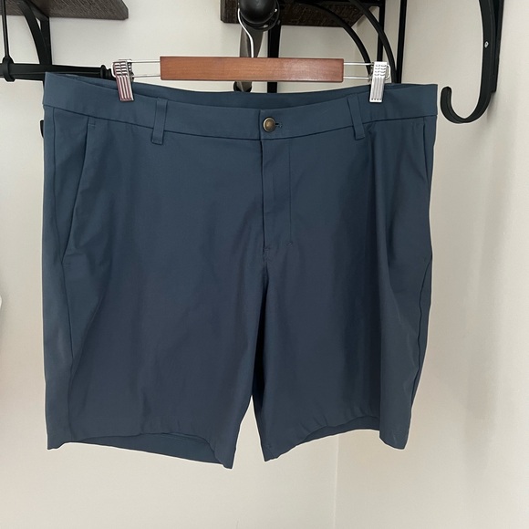 lululemon athletica Other - Men’s Lululemon ABC Classic Fit Short 9”